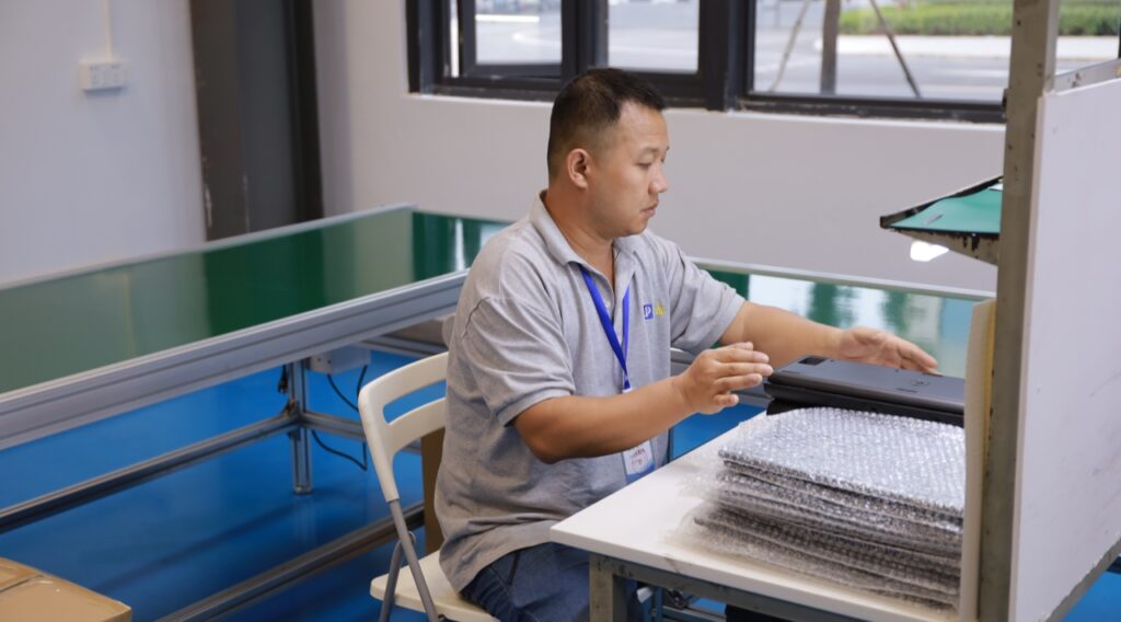 livepoint team member 3